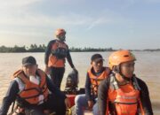 *DIDUGA TENGGELAM, BASARNAS TERJUNKAN TIM RESCUE LAKUKAN PENCARIAN*