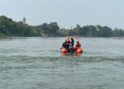 *PEMUDA TERSERET ARUS SAAT BERENANG DI SUNGAI OGAN, BASARNAS TERJUNKAN TIM RESCUE*