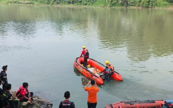 *PELAJAR TENGGELAM DI SUNGAI LEMATANG, BASARNAS LAKUKAN PENCARIAN*